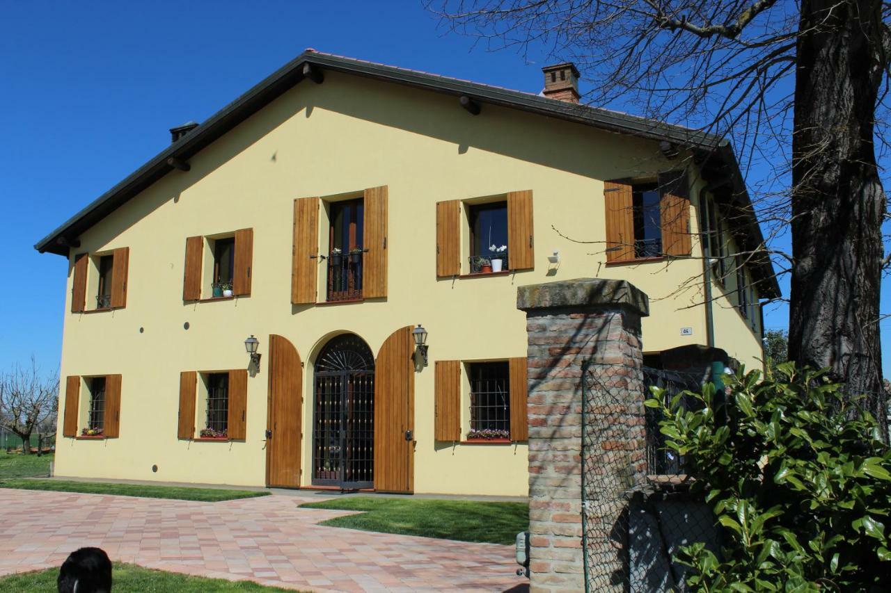 B&B Il Pozzo Кастеназо Екстериор снимка